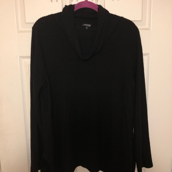 🌵NWOT Black cowl neck sweater
